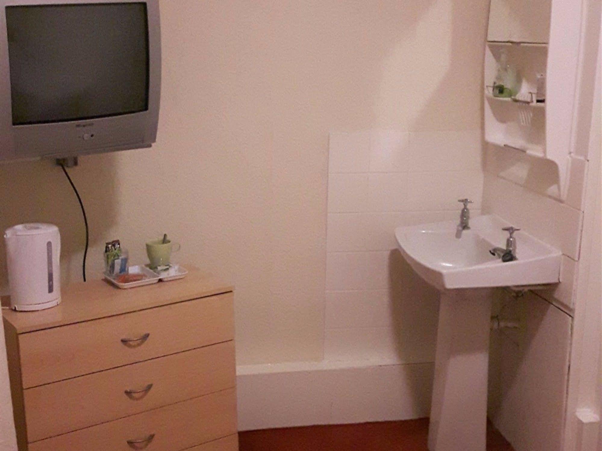 Trinity Guest House Hartlepool Bagian luar foto